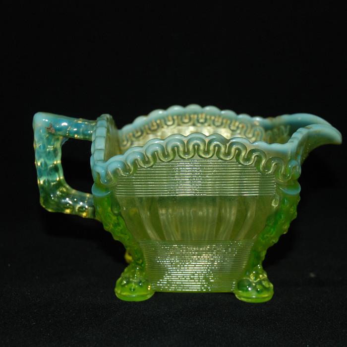 Northwood opalescent green Vaseline glass creamer "Lions Foot"
Condition: Very Good
Shipping: Yes
Size: