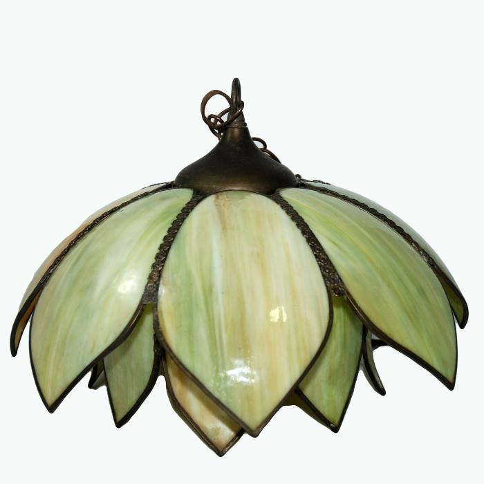 Antique green slag tulip hanging lamp with double shade
Condition: Very Good
Shipping: Yes
Size: 16 1/2" with both shades