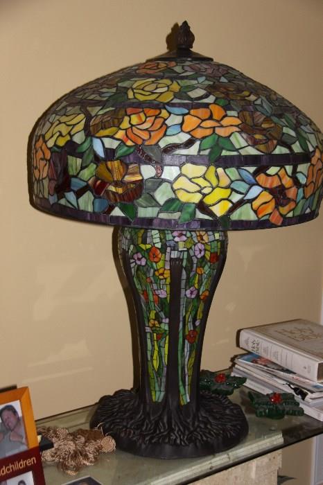 Tiffany lamp. BEAUTIFUL! 