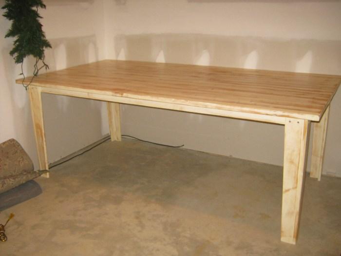whitewashed pine country dining table (41.5x81x30")