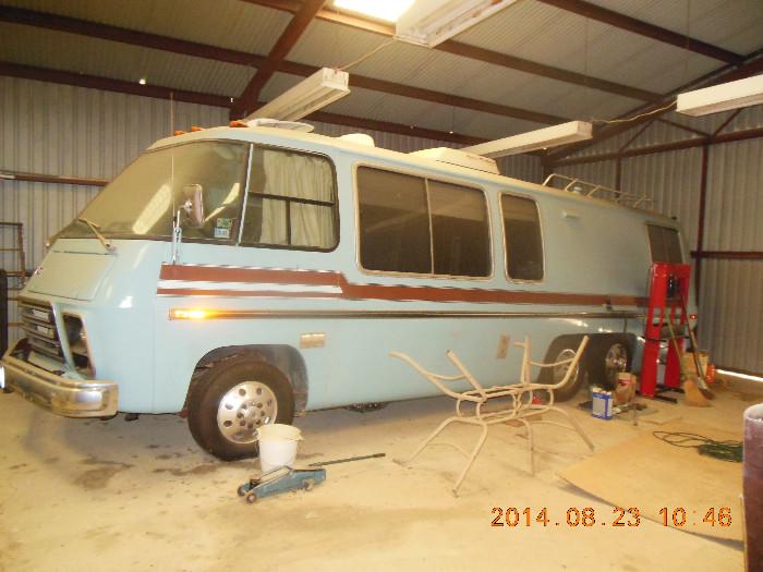 1974 GMC  Motor Home 26', odometer: 132,000.  Was running the last time they drove it, but it has been over a year.  Won't start, batteries are dead.  Inside in great condition.  Extra Tires.  Needs a good home . Priced to sell - $8,500.00