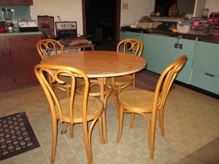 Nice Round Table and Chairs