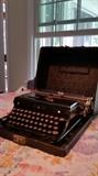Antique Royal typewriter in case.