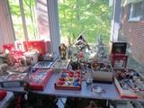 Loads of vintage Christmas items.
