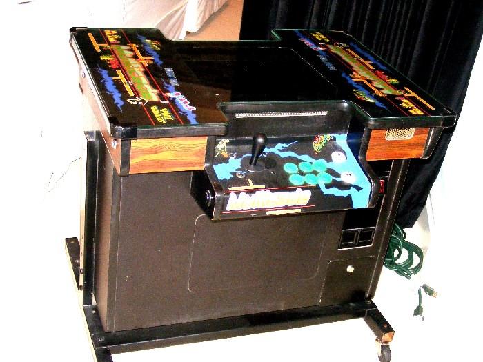 Arcade Game 2 person with 1200 games
