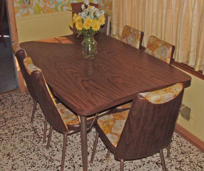 Kitchen table, 5 chairs