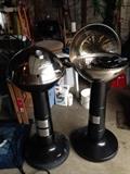 2 very clean electric grills.