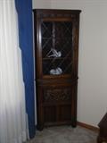 Corner Curio Cabinat