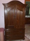 Ethan Allen Wardrobe