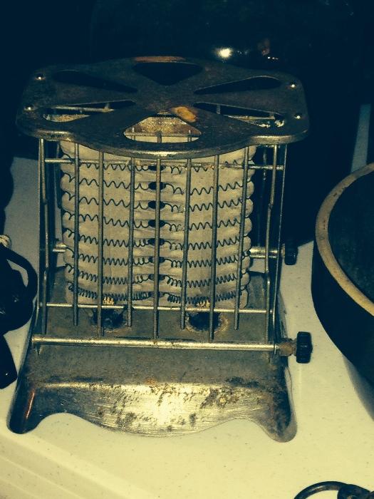 Vintage Turnover toaster