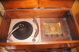 Crosley american overseas radio phonograph record player