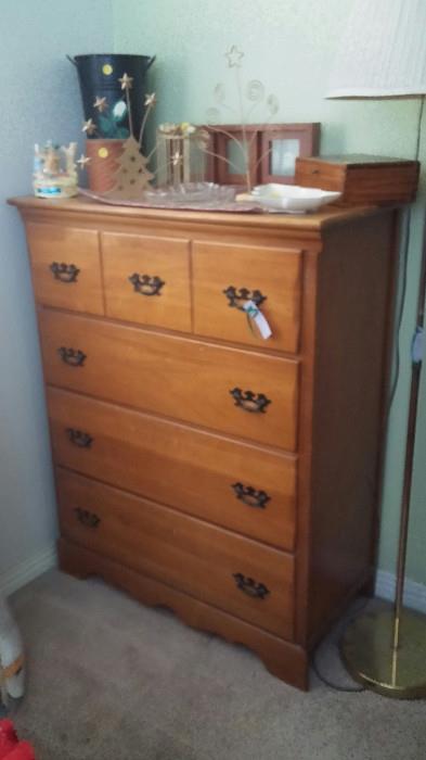Estate Sale With Ultralight Vintage Furniture Starts On 10 10 2014