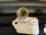 10k Gold Ring w/green stone