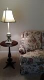 Lovely end table, lamp and sofa in excellent condition