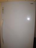 UPRIGHT FREEZER
