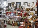 "HOLIDAY'S GONE WILD"!! HOLIDAY DECOR FOR EACH AND EVERY HOLIDAY 