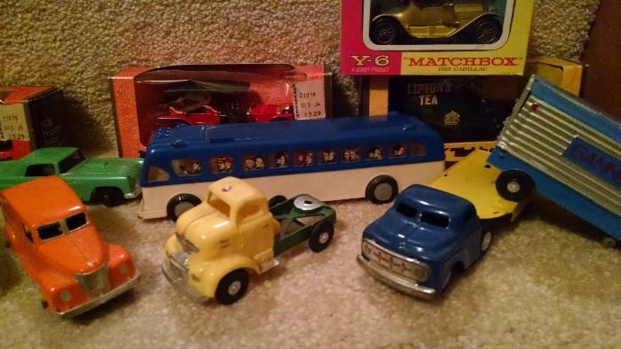 VINTAGE TOY CARS...NEVER BEEN PLAYED WITH...NICE !!!! 