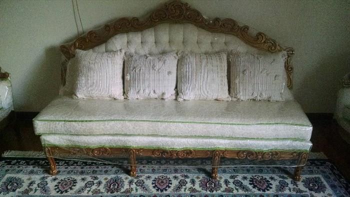 **STUNNING*** FRENCH PROVINCIAL SOFA...SHOW ROOM  NEW ...MUST SEE !!