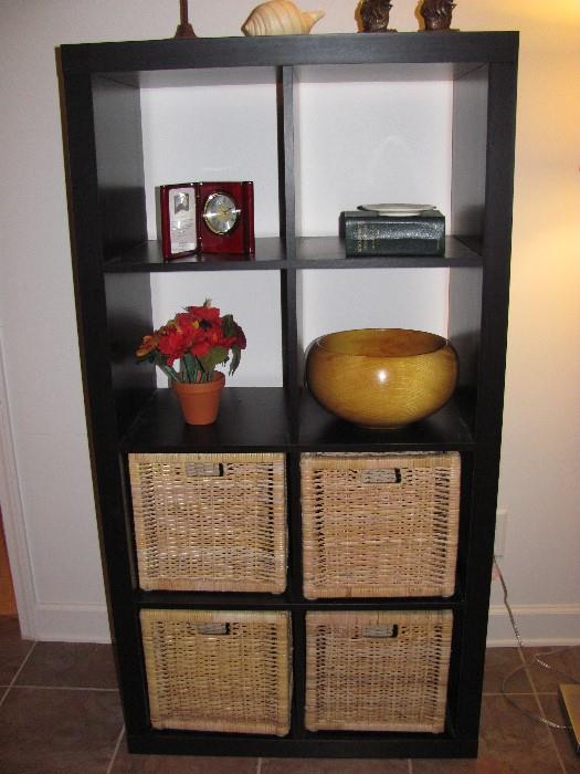 Cube cabinet with 4 baskets
