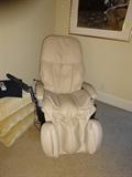 MASSAGE CHAIR