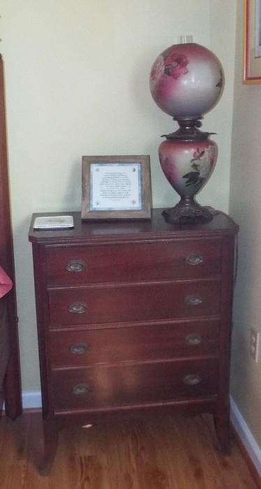 ANTIQUE BACHELOR CHEST WITH GONE WITH THE WIND LAMP