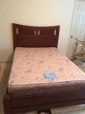 Contemporary head board and full size mattress set