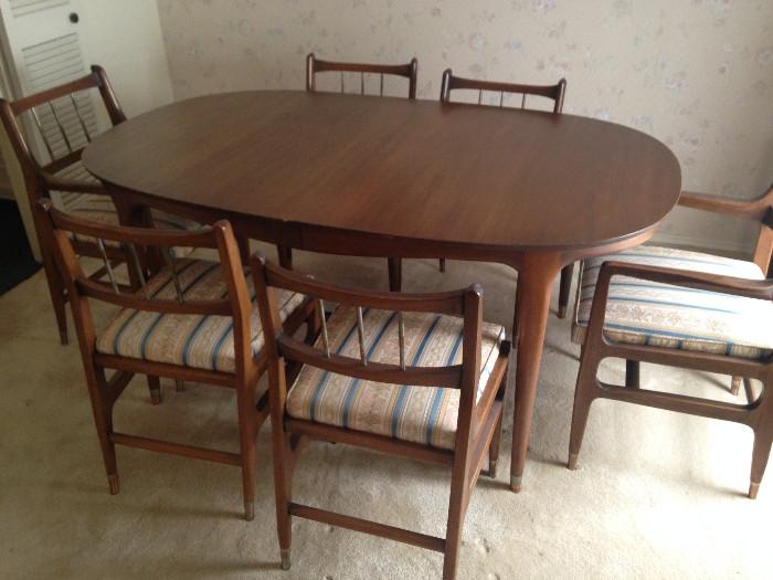 Vintage R Way Mid Century Modern dining table and 6 chairs, high quality!