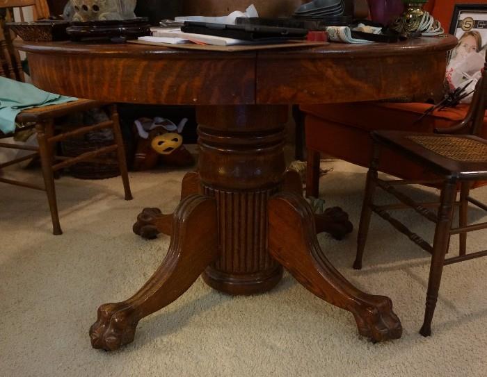 Beautiful antique Oak table