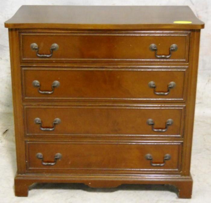 Very Clean 4 drawer bachelor chest