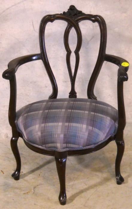 Queen Anne leg corner chair