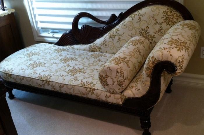 fainting couch (reproduction)