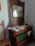 vintage dresser w/mirror