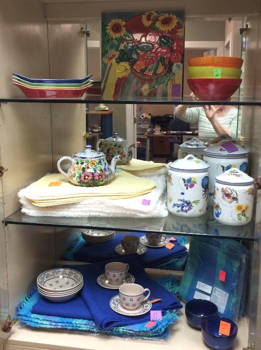Ceramic dishes, placemats and canisters