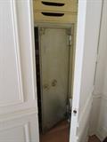 ORIGINAL SECRET HIDDEN WALL SAFE FULL SIZE TO PLACE ORIGINAL COMPANY DOCUMENTS & FAMILY JEWELRY COLLECTION FROM 1909