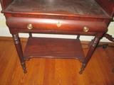 CLOSEUP VIEW OF THIS CIVIL WAR CIRCA 1862 MAHOGANY SIDE TABLE WITH DRAW AND ORIGINAL HARDWARE  