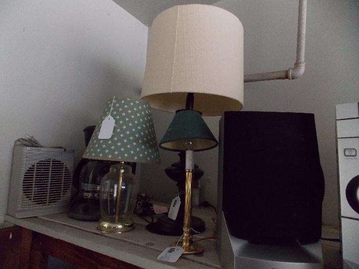 Table lamps / Radio and speakers