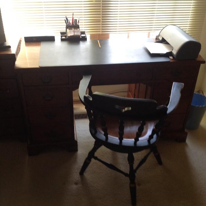 Desk / Chair $ 100.00