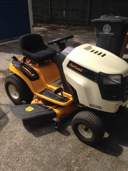 2014 Cub Cadet Mower LTX1040....11hrs riding time.