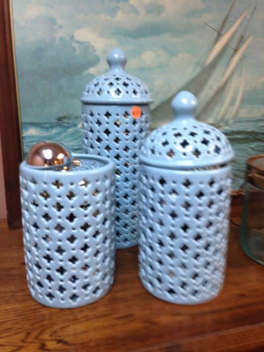 ceramic vases with lids