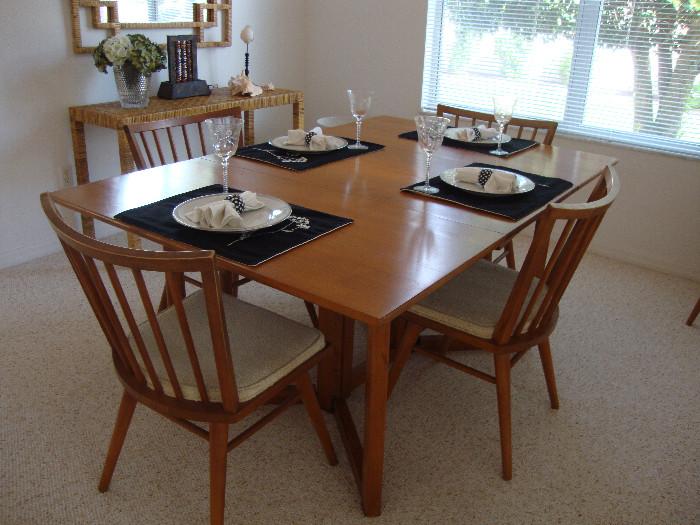 "Conant Ball" dining table and chairs, extra leaves, 2 Captains chairs, 4 side chairs