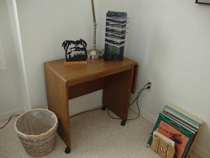 computer table with drop leaf