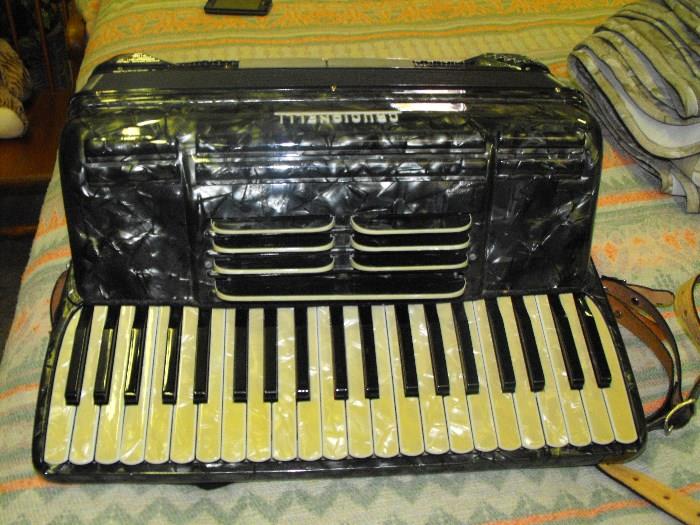 Vintage Curcianelli Italian piano accordion 
