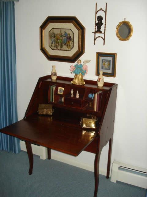 larkin style early 1900's desk