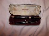 Scheaffer pen and pencil set. Pen has 14k gold nib