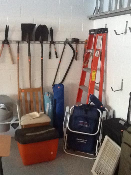 Garage: Ladder, Tools