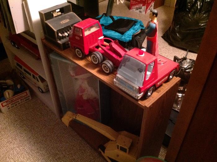 Red tow trucks, Superman,old kids cash register