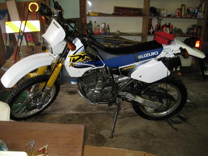 Suzuki 350 dirt bike year 1999.  2270 miles