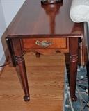 Drop-leaf End Table