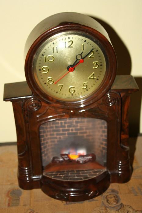 Vintage 40's Fireside Chat Electric Clock