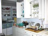 The kitchen is loaded! Lots of entertaining pieces.